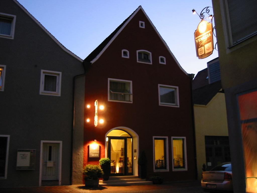 Stadt-Gut-Hotel Altstadt-Hotel Stern Neumarkt in der Oberpfalz Zewnętrze zdjęcie