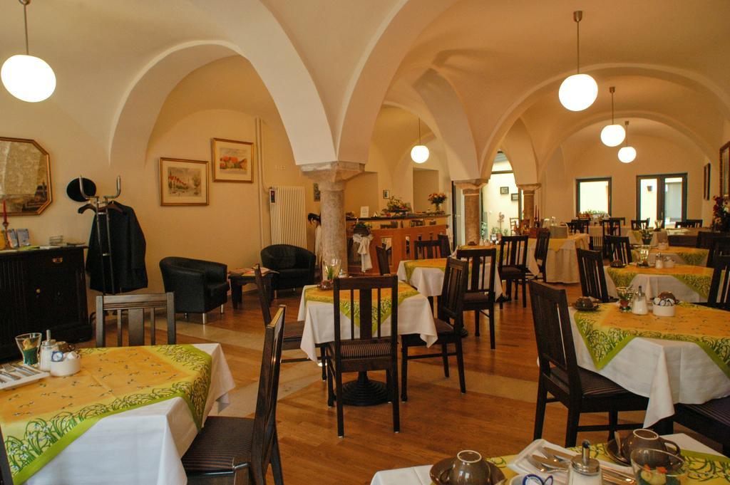 Stadt-Gut-Hotel Altstadt-Hotel Stern Neumarkt in der Oberpfalz Zewnętrze zdjęcie